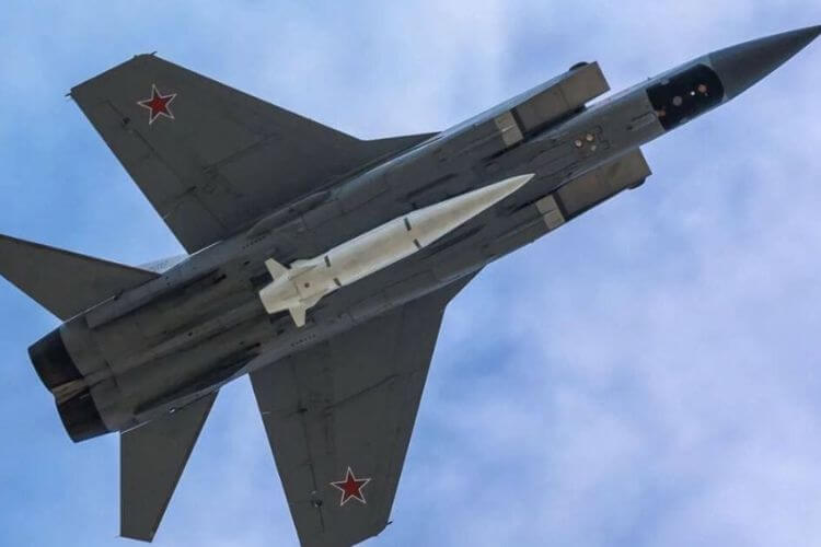 Soldiers of the 120th Brigade went to train at the airbase where MiG-31K are based